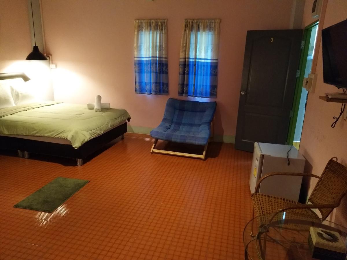 Albergue I Na Seaview Rayong Exterior foto