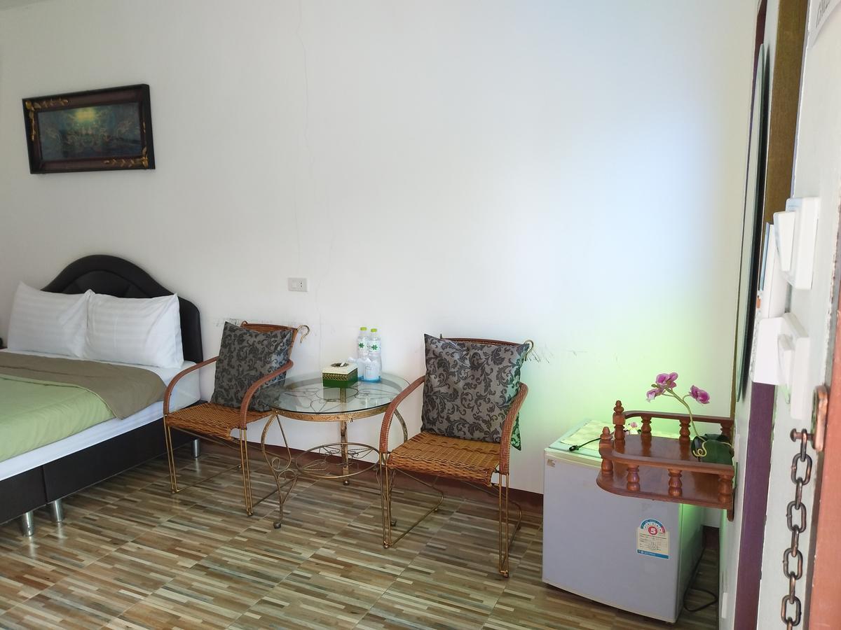 Albergue I Na Seaview Rayong Exterior foto
