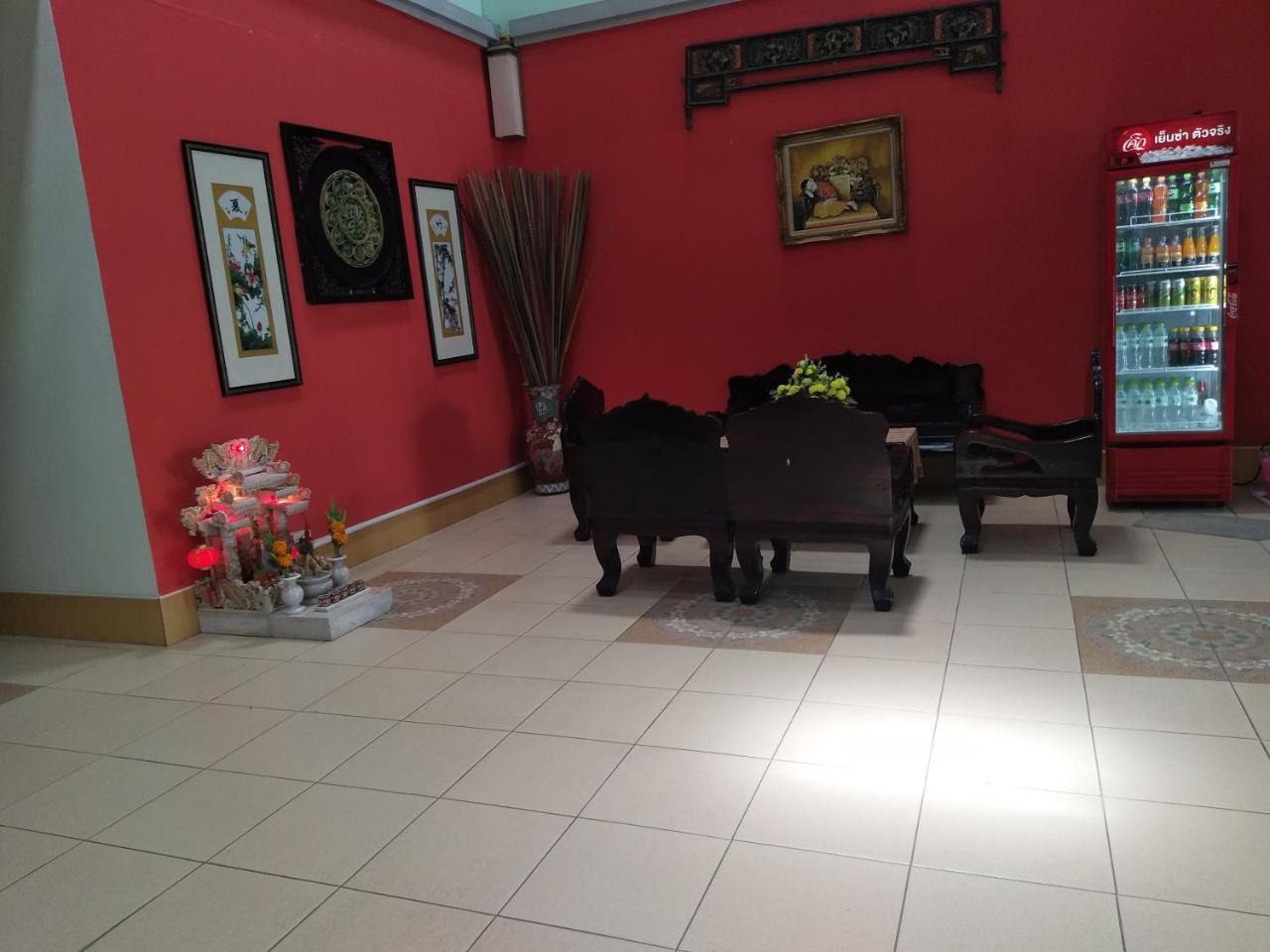 Albergue I Na Seaview Rayong Exterior foto